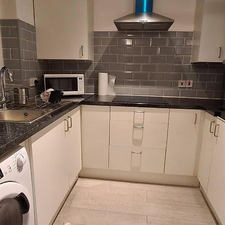 Private 2 Bed Flat Close To Excel & City Airport ลอนดอน ภายนอก รูปภาพ